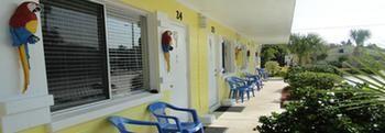 Tropical Breeze Beach Club Anna Maria Exterior photo